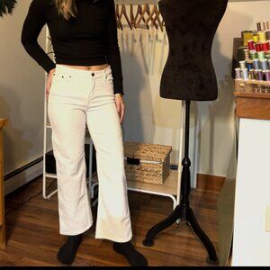 L.L. Bean Resized White Capris